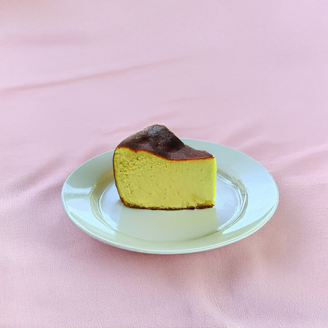 Matcha Basque Cheesecake, Slice, side